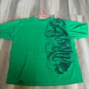 Graphic t-shirt with skull design